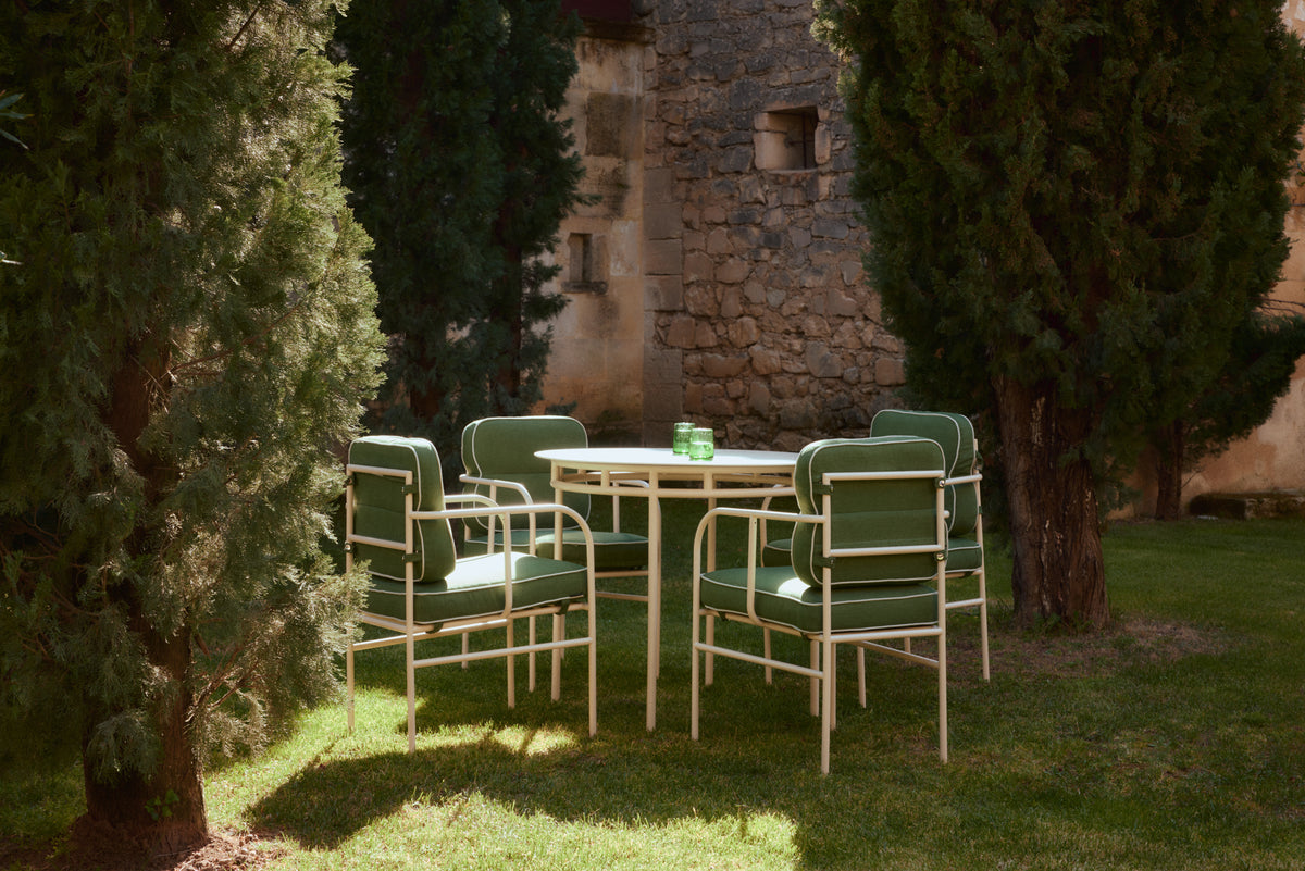 Chaise de jardin Maddalena en métal beige et coussins verts, table ronde outdoor - NV GALLERY