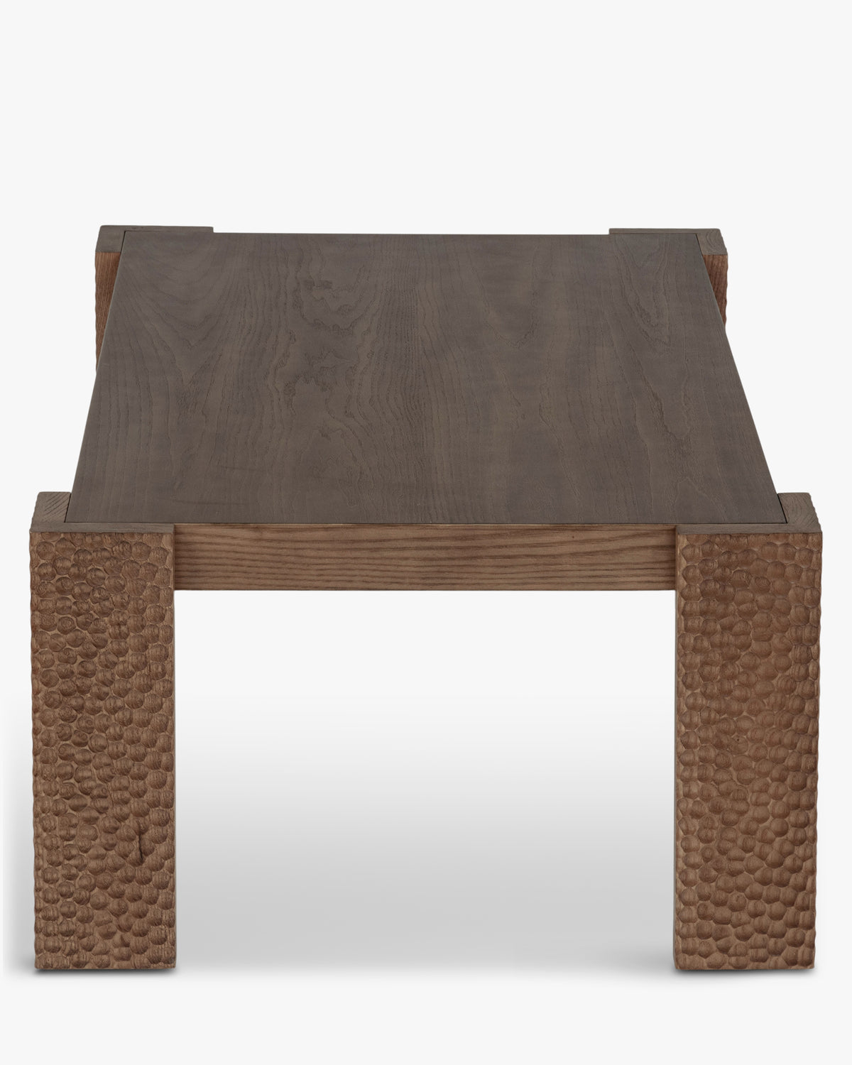 Table basse Maxence - bois effet gougé teinté noyer - vue de dessus inclinée